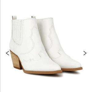 Sam Edelman Winona Bootie White